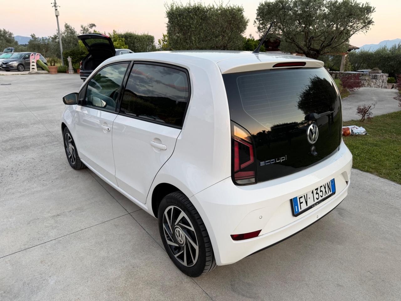 Volkswagen up! 1.0 5p. eco high BlueMotion Technology