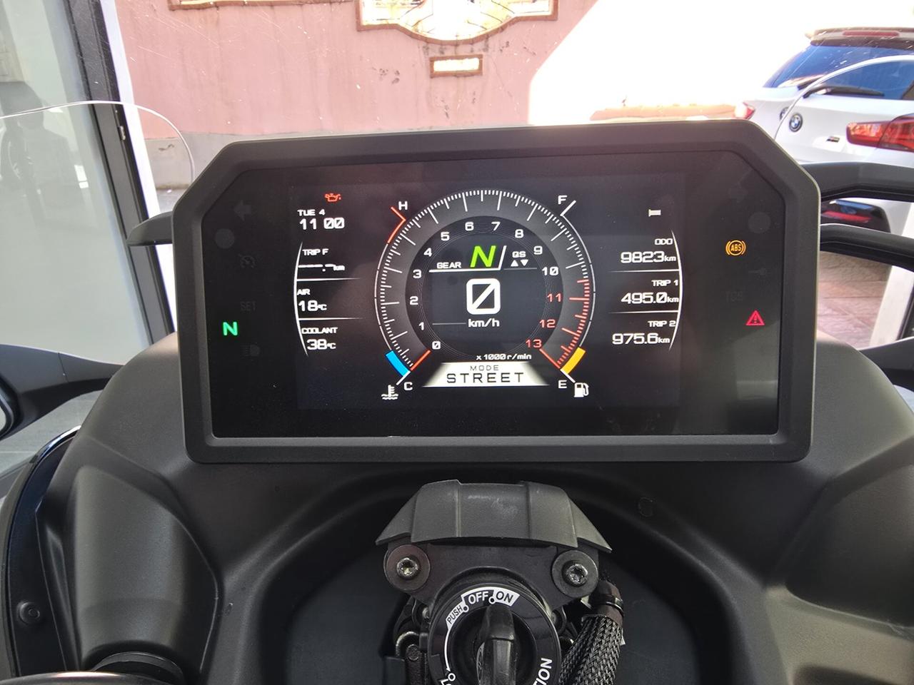 YAMAHA Niken MXT 900D GT