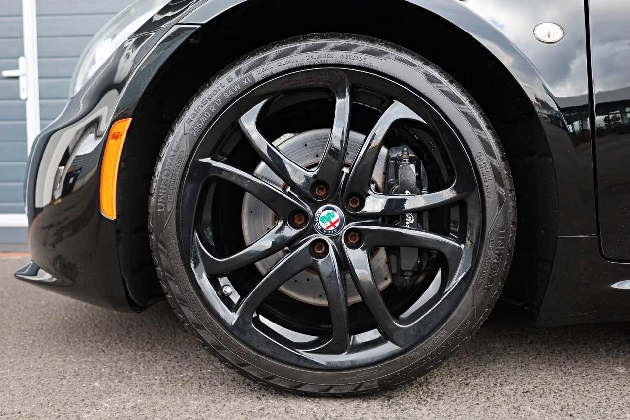 Alfa Romeo 4C 1750 TBi Spider FULL CARBON/ALPINE/RETROCAMERA