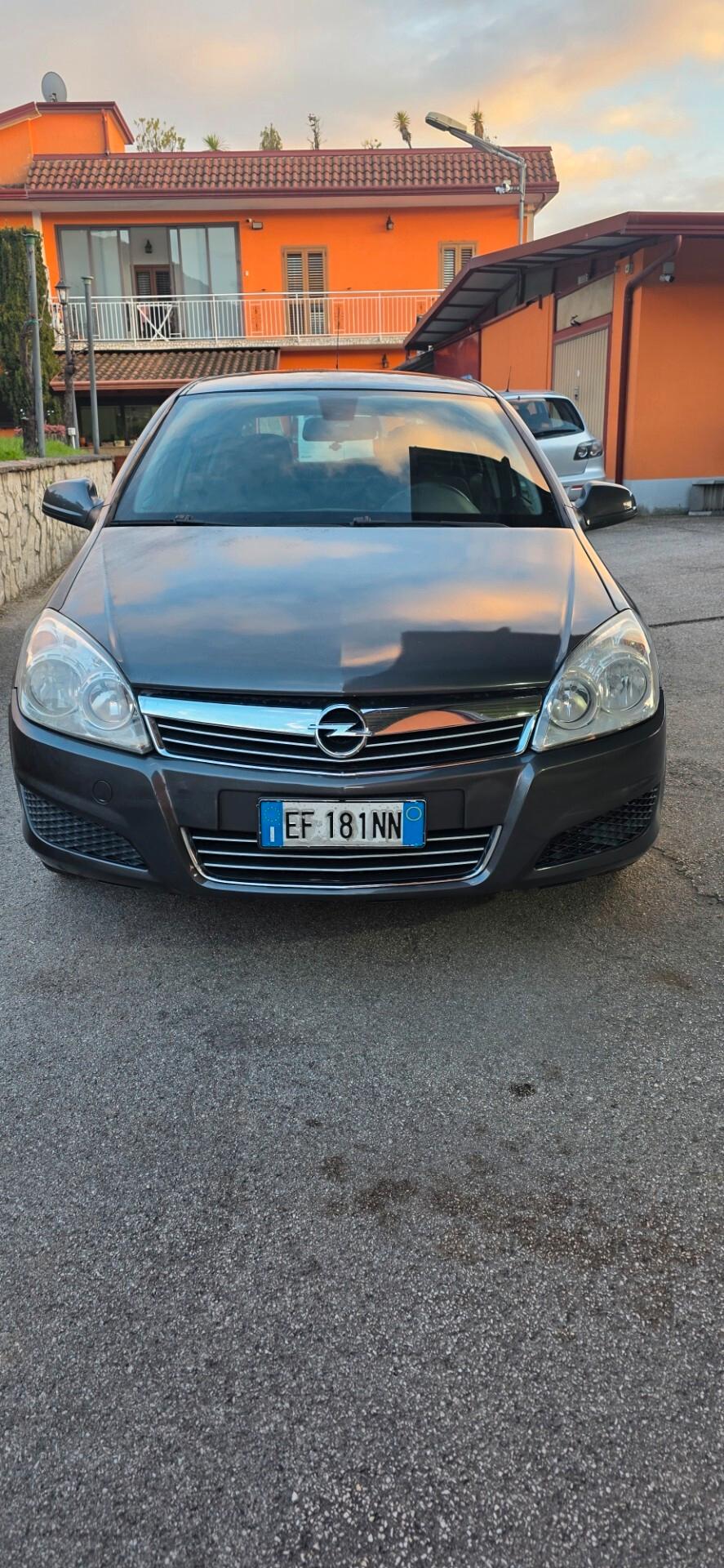 Opel Astra 1.4 16V GPL-TECH 5 porte Enjoy