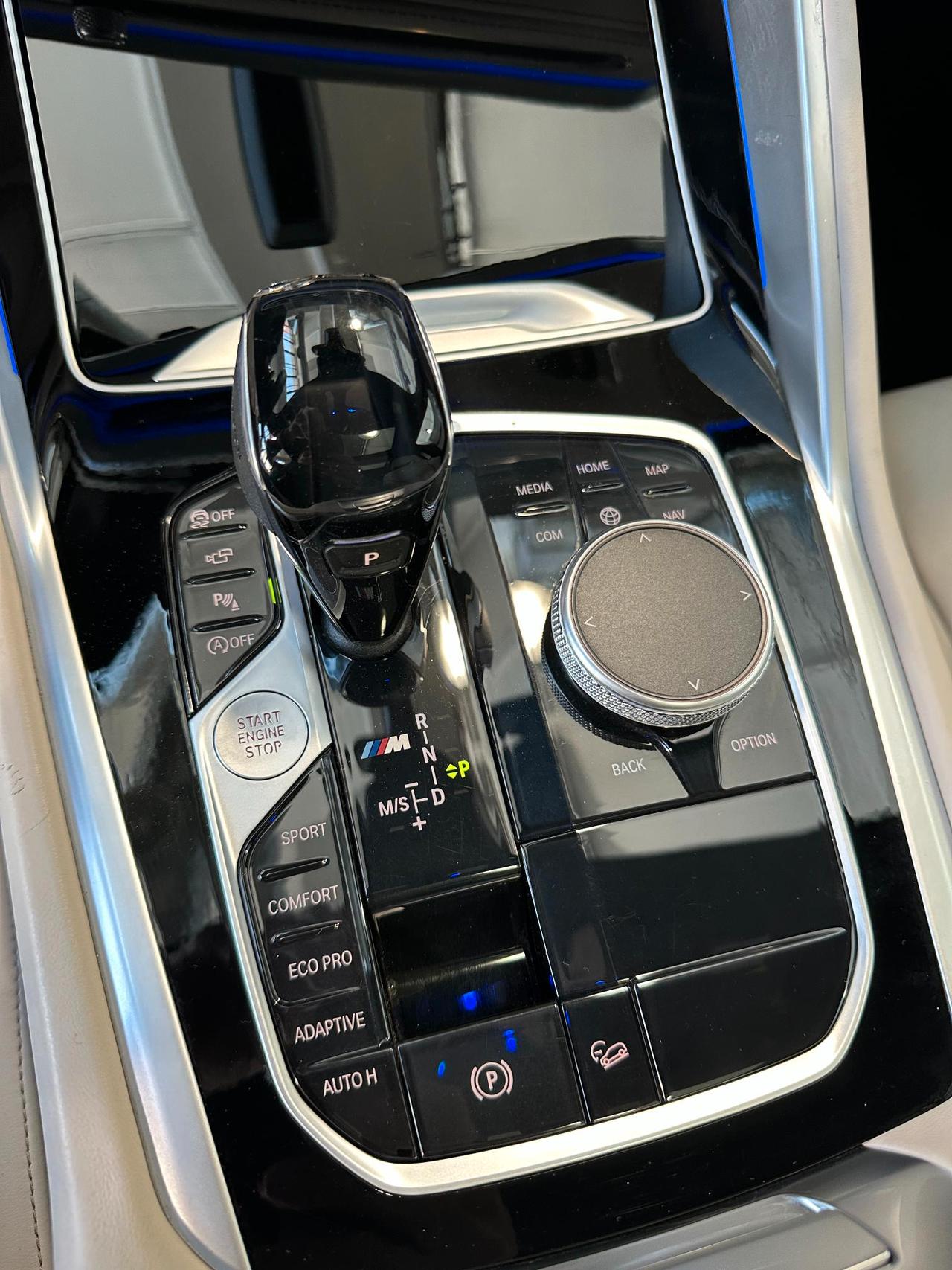 BMW X6 M 50d-Fari Laser-22"-Tetto-Camera 360-Individual-IVA