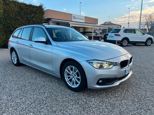 BMW 320 d Touring Business Advantage automatica