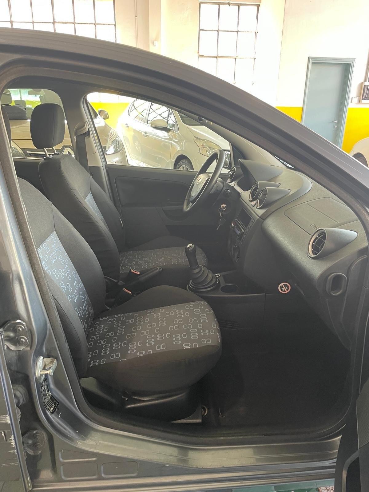 Ford Fiesta 1.2 16V 5p. Ambiente