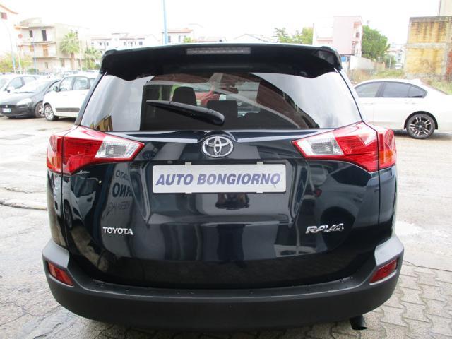 TOYOTA RAV 4 2.0 D-4D 2WD Style