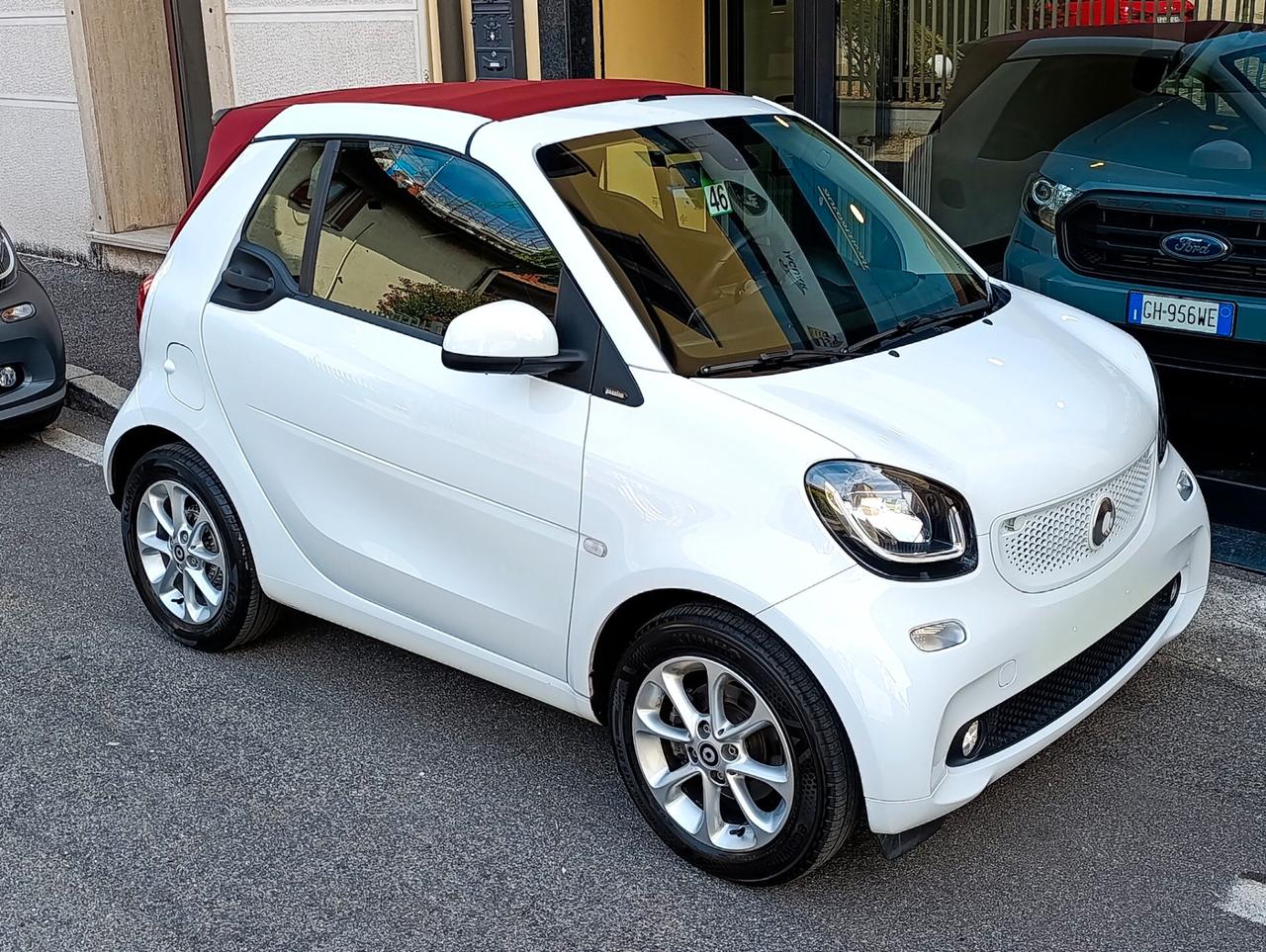 Smart ForTwo 70 1.0 twinamic cabrio Passion Capote Rossa
