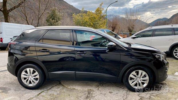 PEUGEOT 3008 1.6 HDI 120cv Aut