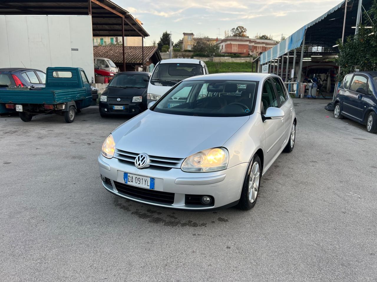 Volkswagen Golf 2.0 16V TDI 5p. Sportline