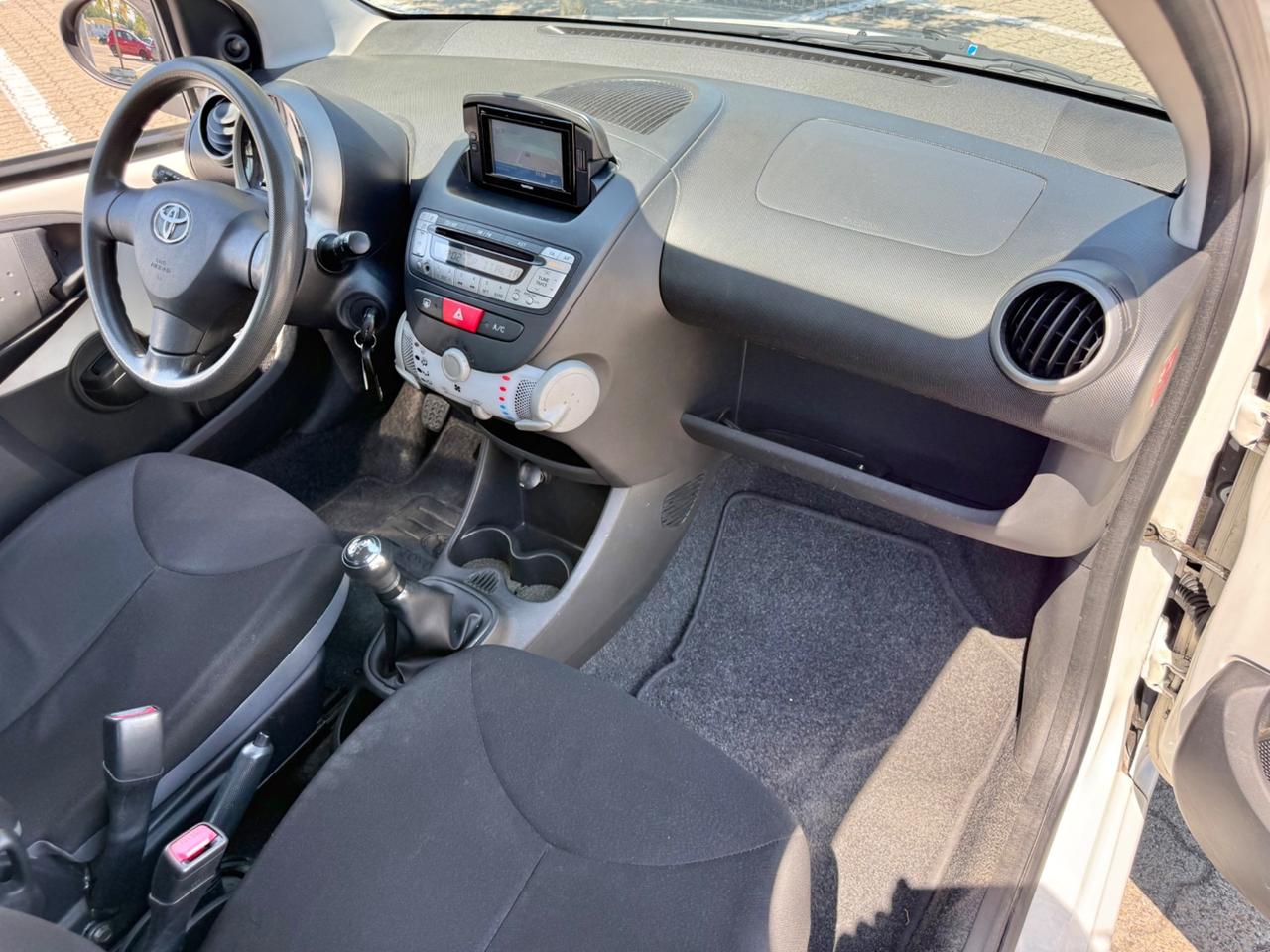 Toyota Aygo 1.0 12V VVT-i 5 porte 68Cv*Navi*Neopatentati