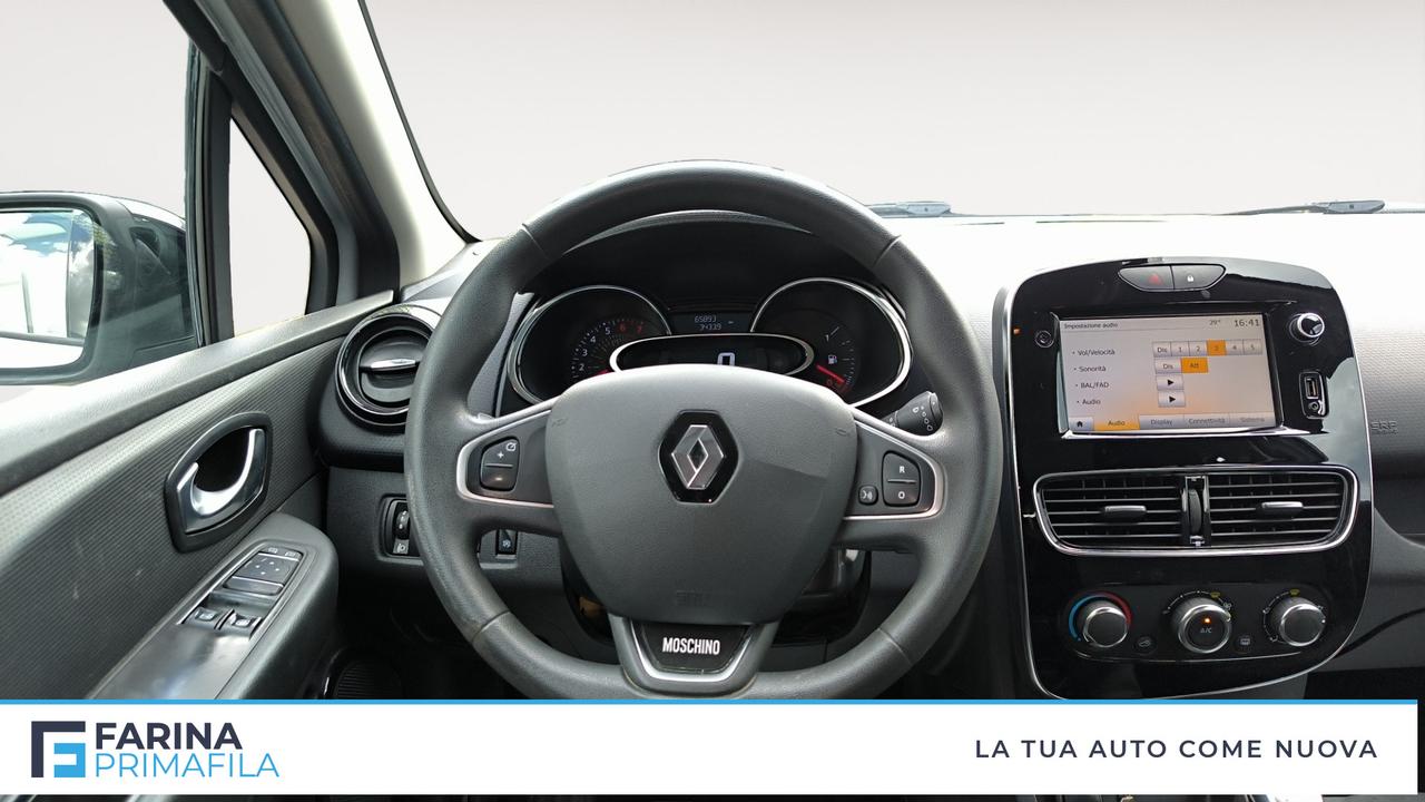 RENAULT Clio IV 2017 - Clio 0.9 tce Moschino Life 75cv