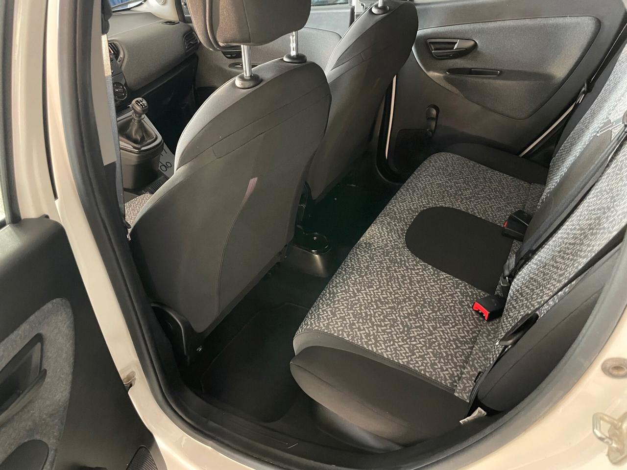 Lancia Ypsilon 1.2 69 CV 5 porte S&S Gold