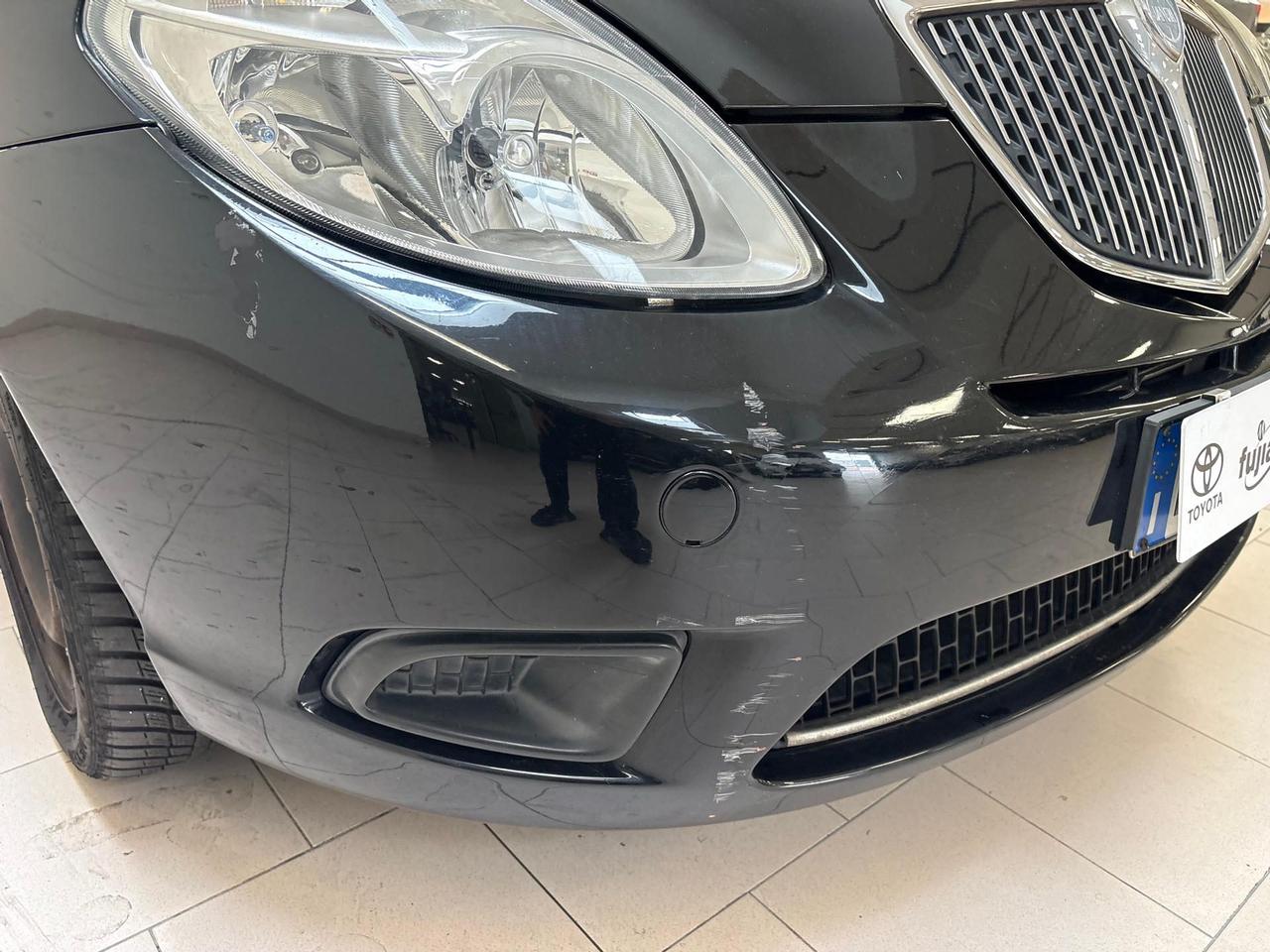 Lancia Ypsilon 1.2 8v New Oro 69cv