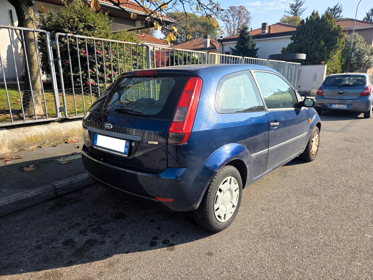 Ford Fiesta 1.2 16V 3p. Ambiente