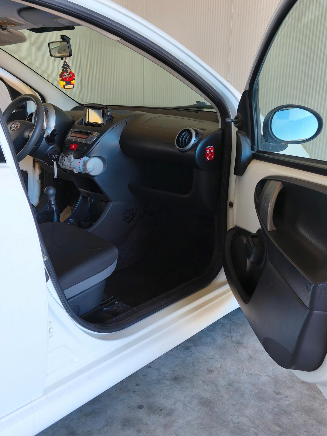Toyota Aygo 1.0 12V VVT-i 5 porte