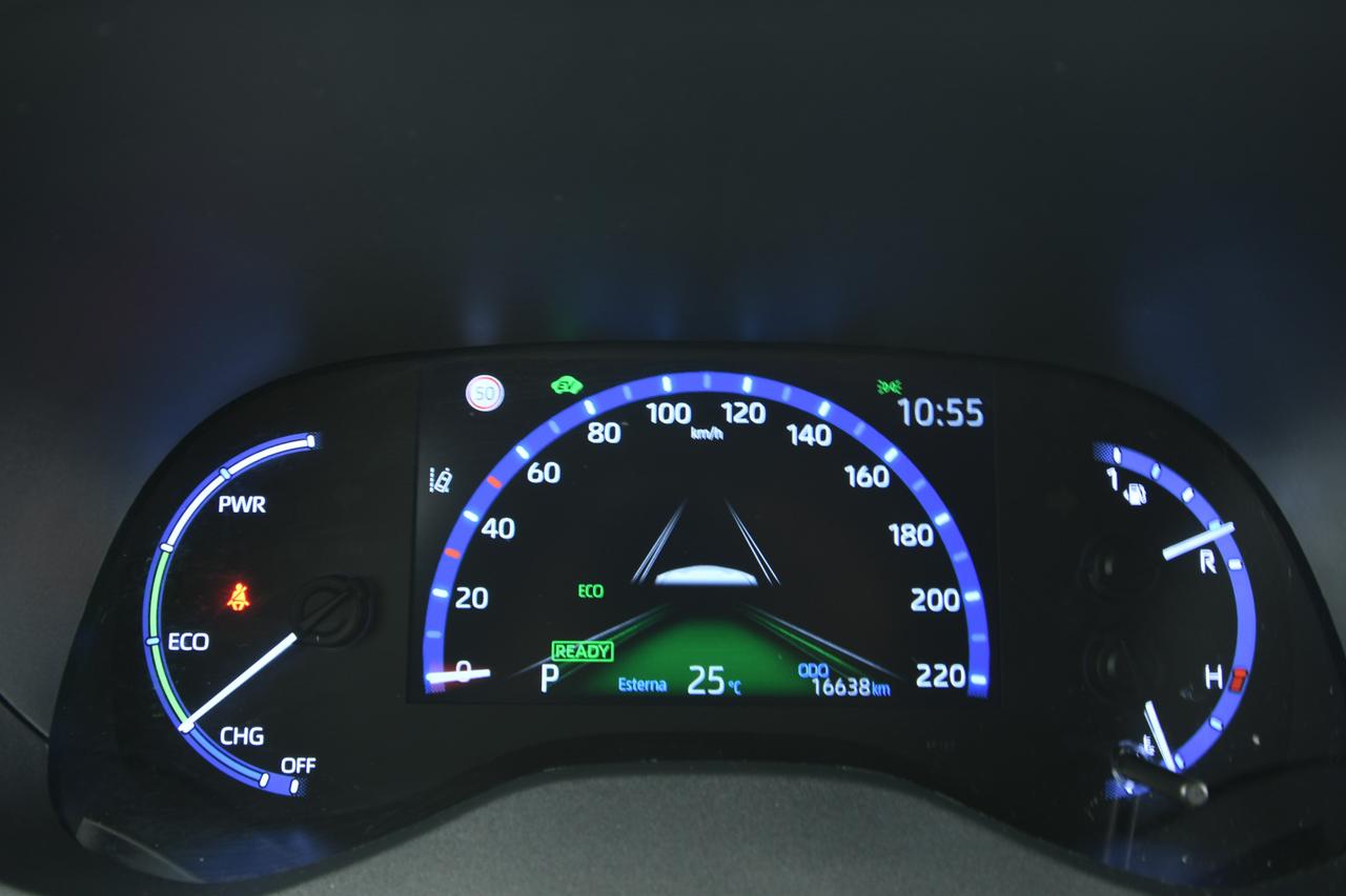 TOYOTA Yaris Cross 1.5h Premiere fwd 116cv e-cvt NEOPATENTATI+CAMERA 36O°+HEAD UP