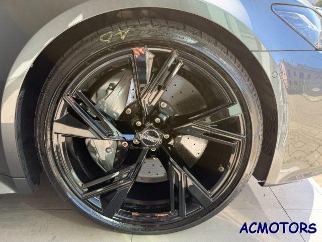 AUDI RS6 Avant 4.0 TFSI V8 quattro tiptronic