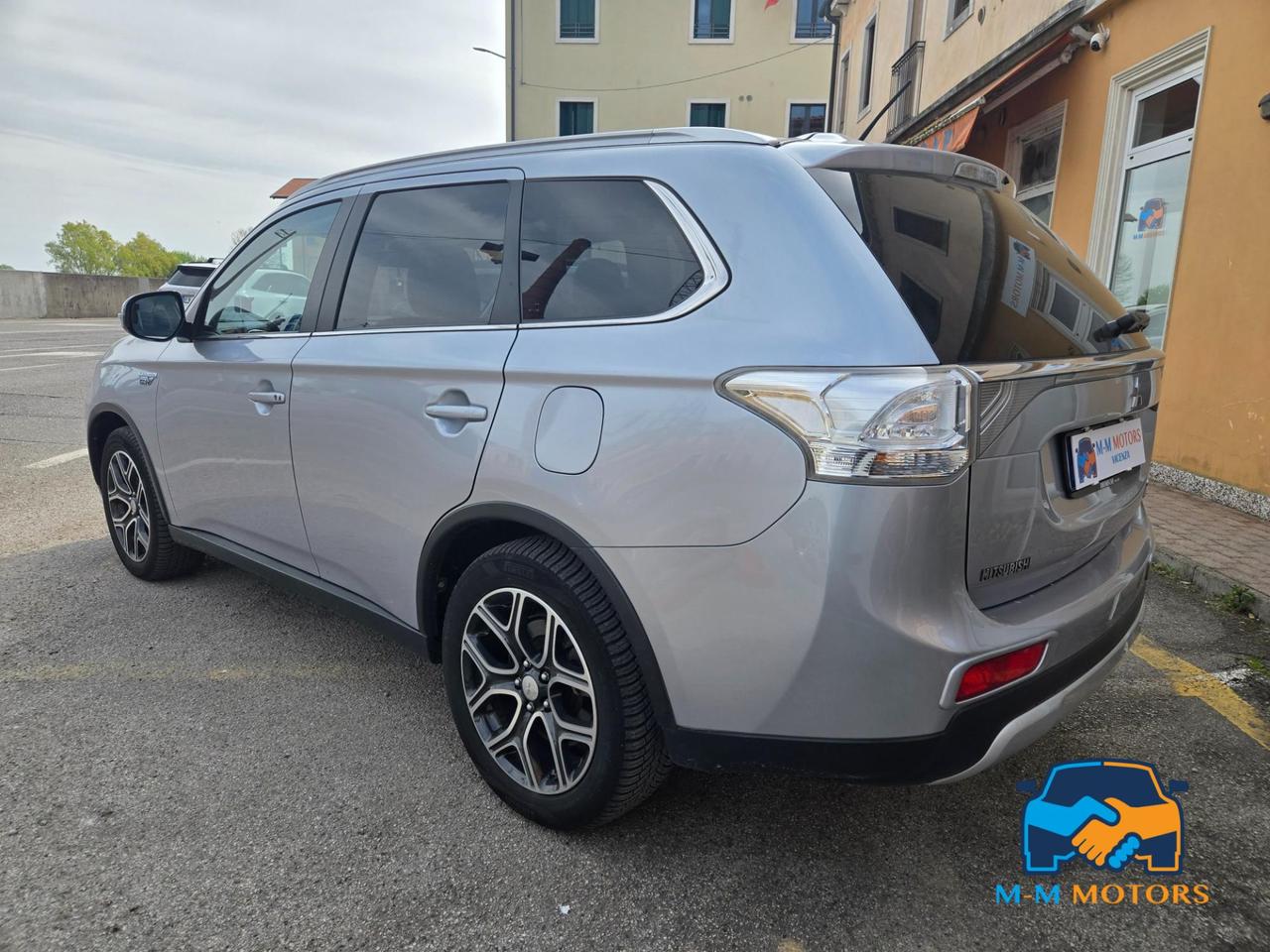 Mitsubishi Outlander phev 2.0 Instyle Diamond 4wd