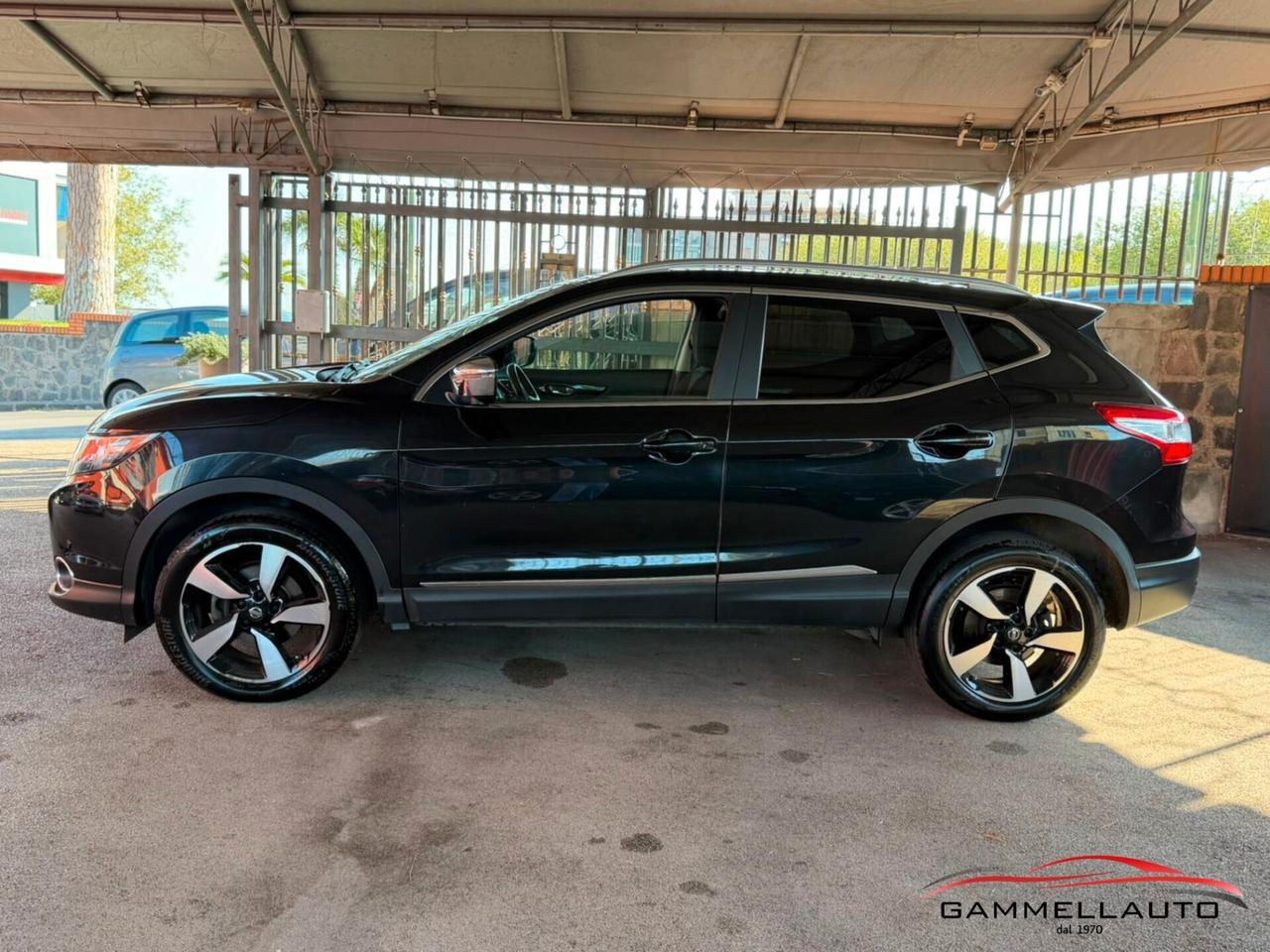 Nissan Qashqai 1.6 4x4 N-Connect 130cv Tetto Panorama