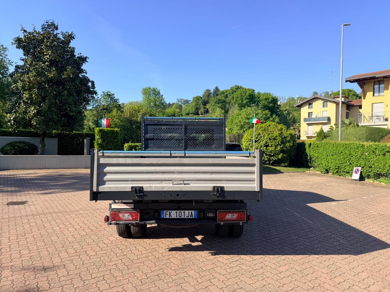 Ford transit 7 posti RIBALTABILE