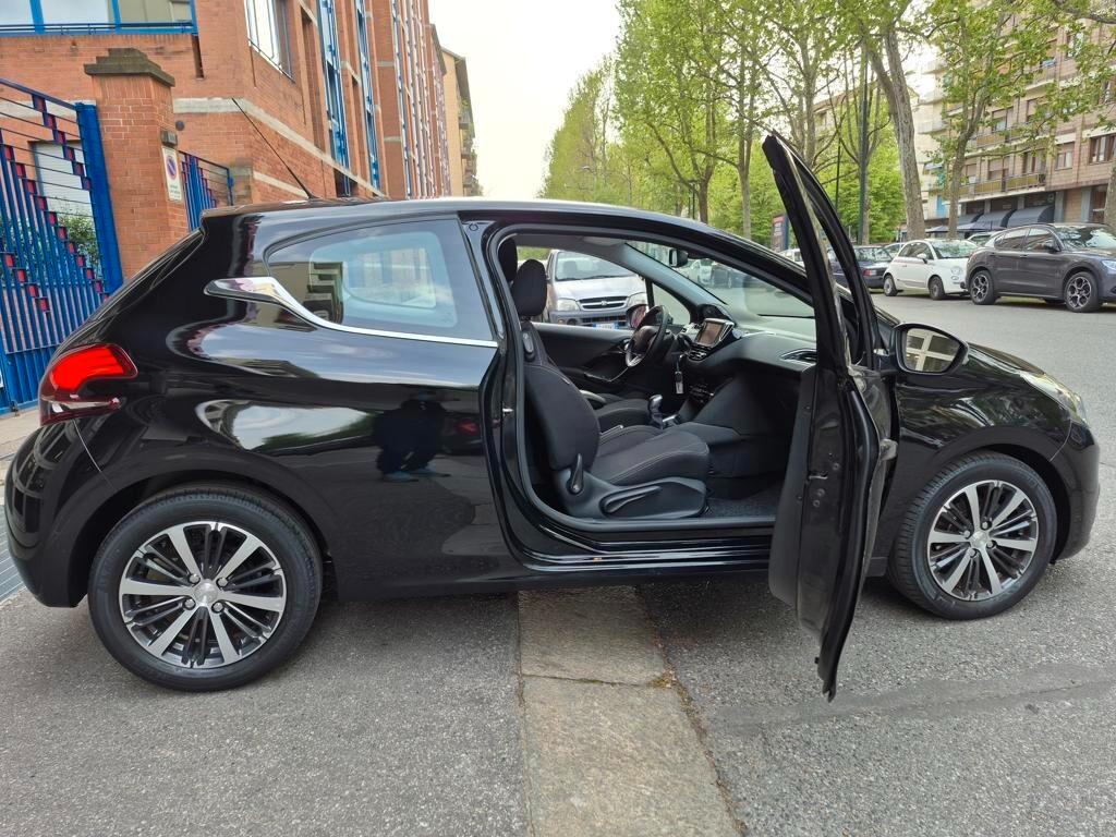 Peugeot 208 PureTech 82 3 porte Allure