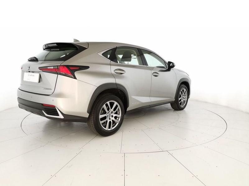 Lexus NX 300h 2.5 Premium 4wd cvt