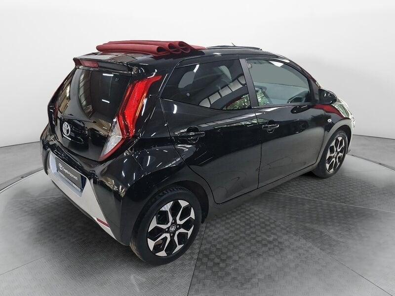 Toyota Aygo Connect 1.0 VVT-i 72 CV 5 porte x-wave