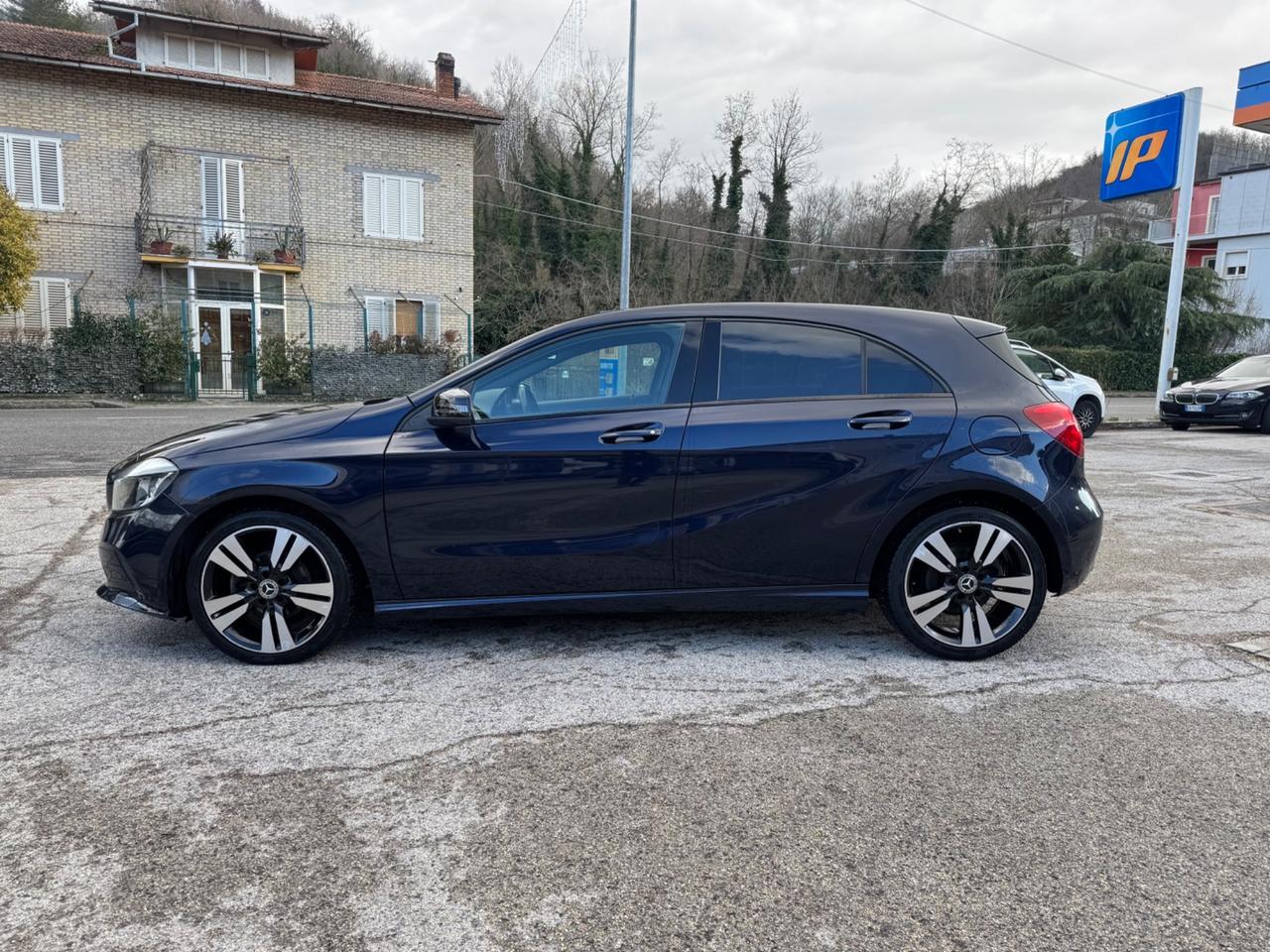 Mercedes-benz A 180 d Premium NIGHT EDITION