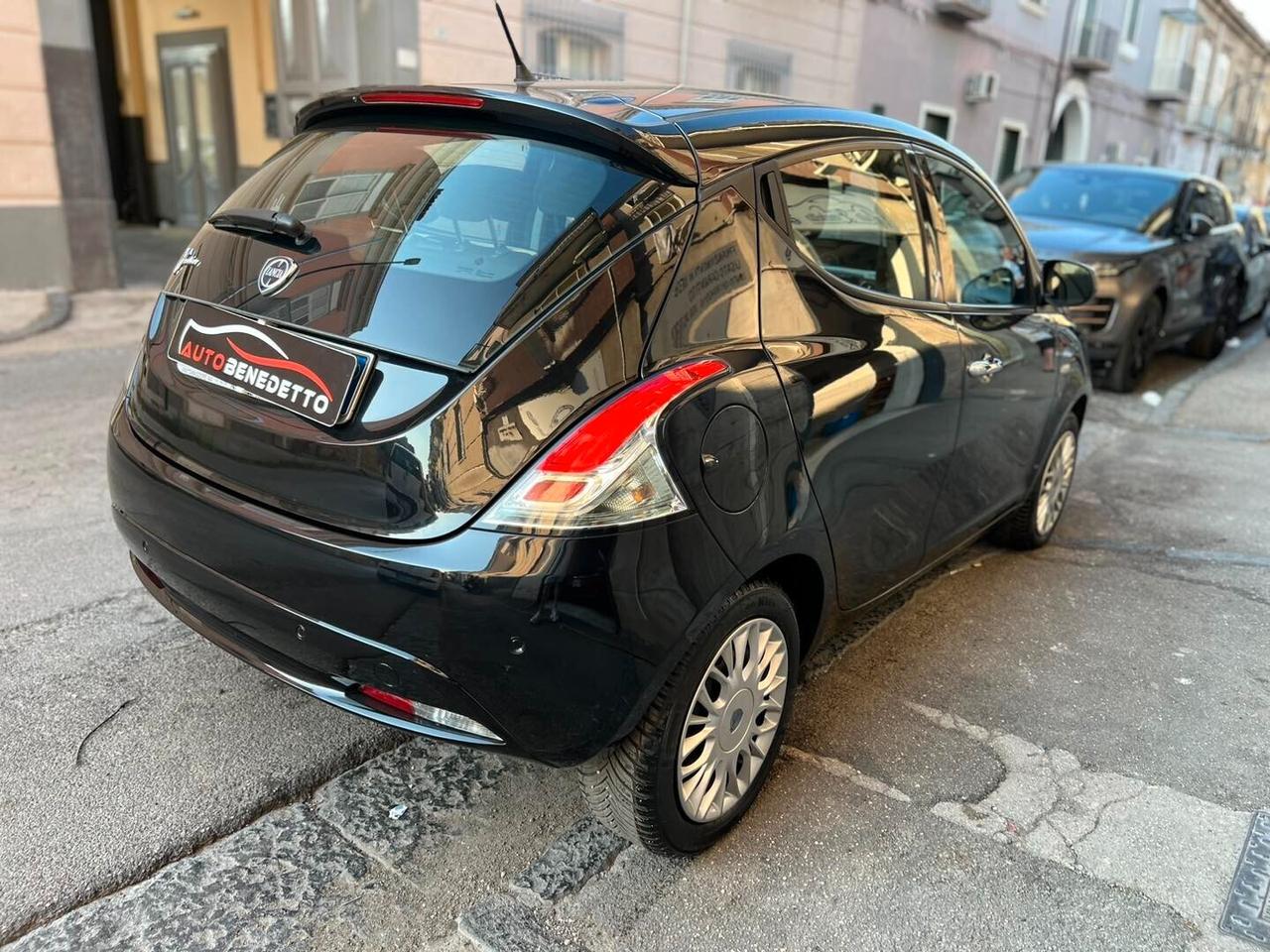 LANCIA YPSILON 1.2 69CV GOLD 2017