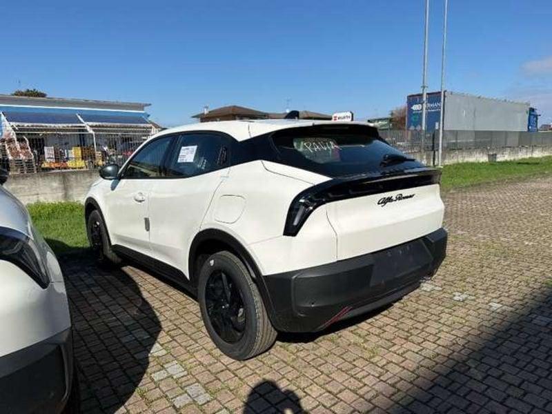Alfa Romeo Junior 1.2 Hybrid ibrida