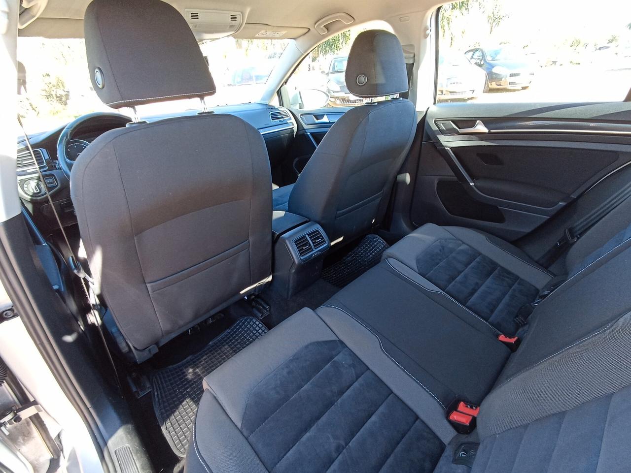 Volkswagen Golf 1.6 TDI 105 Cv 5p. Highline BMT - 2014