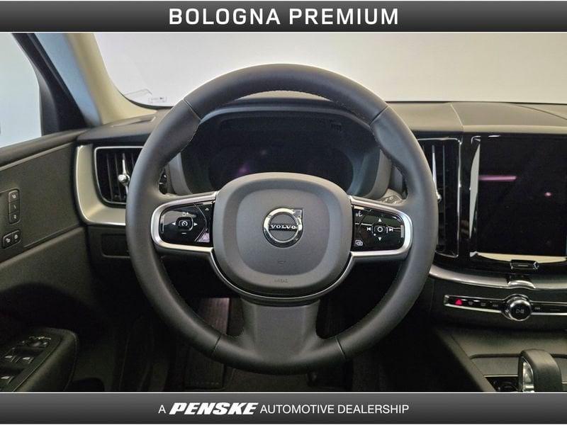 Volvo XC60 T6 Plug-in hybrid AWD automatico Plus Dark