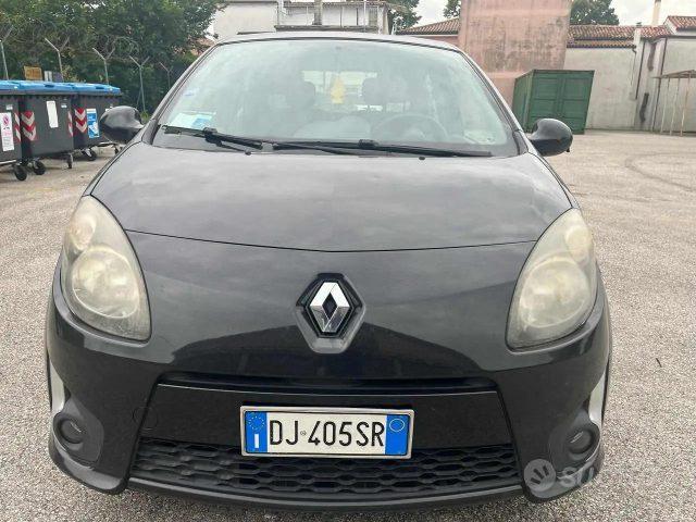 RENAULT Twingo 1.2 16V Initiale