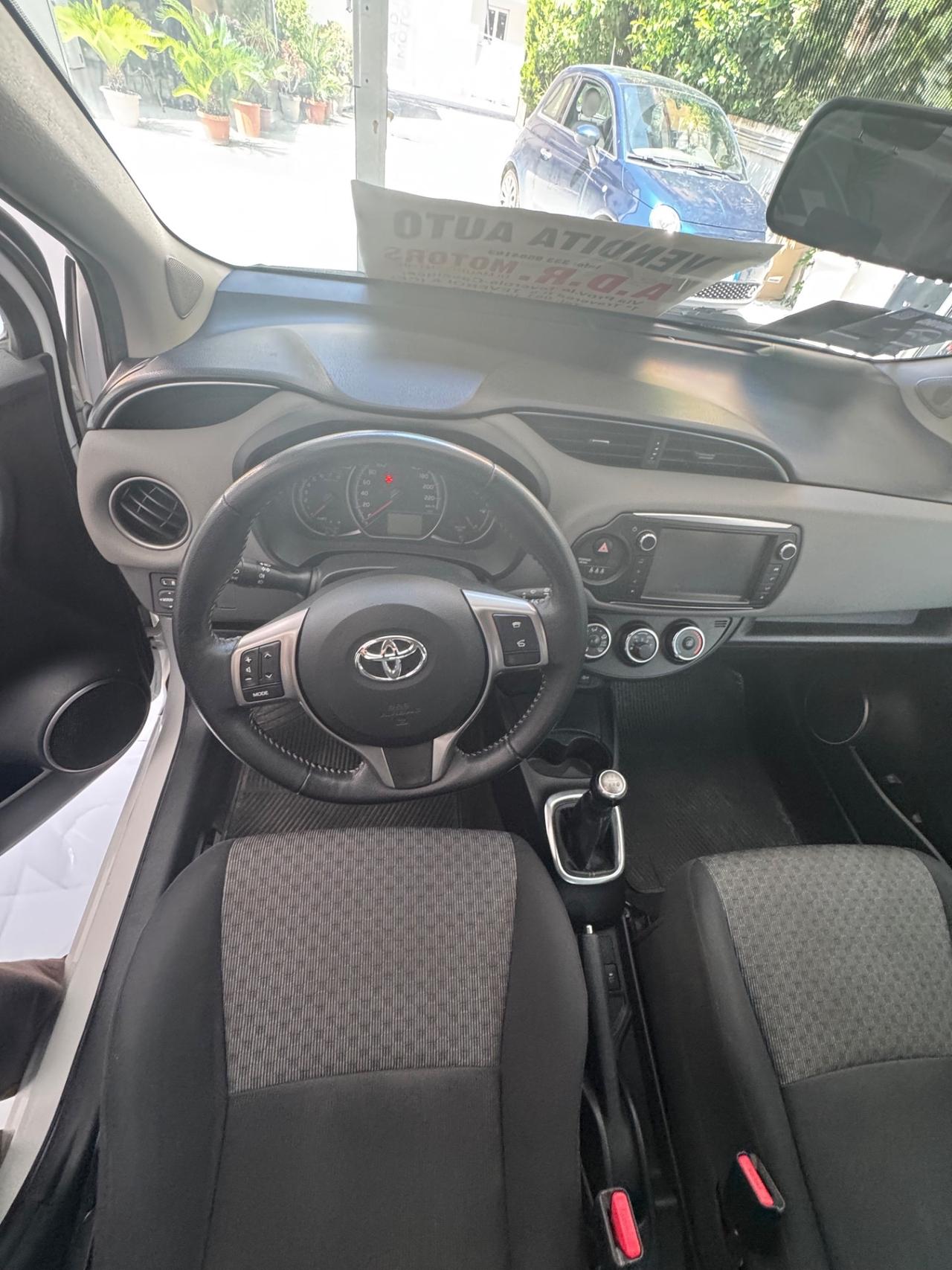 Toyota Yaris 1.0 5 porte Lounge
