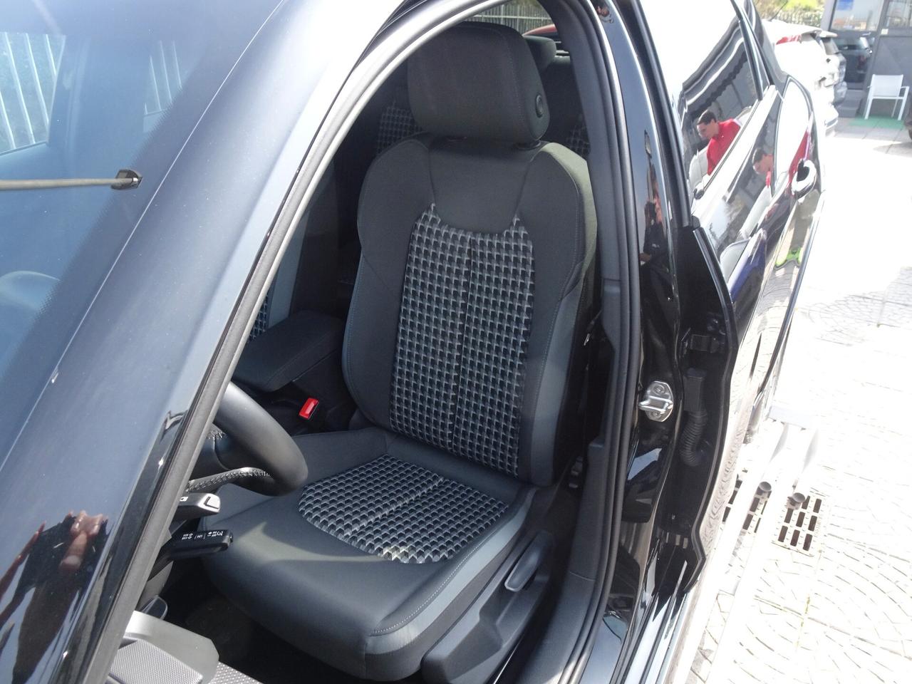 Audi A1 Allstreet 35 TFSI Identity Contrast