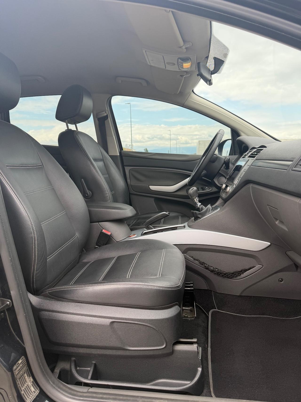 Ford Kuga Kuga+ 2.0 TDCi 140 CV 2WD DPF