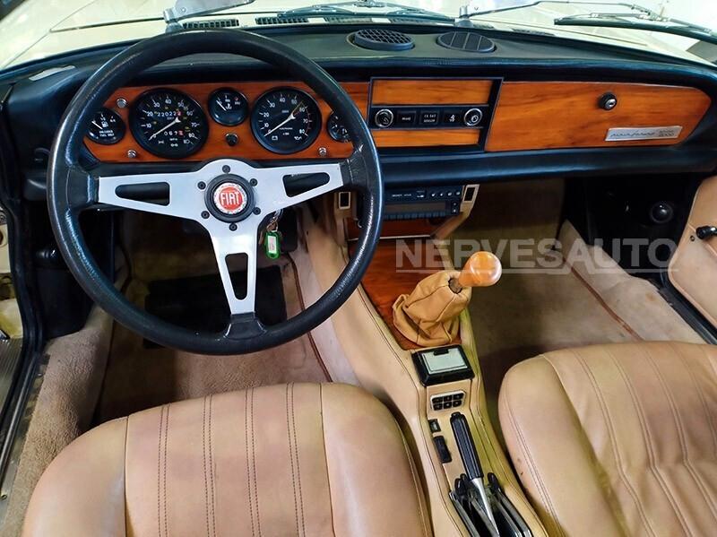 Fiat 124 Spider 2000 i.e. (1980) — Avorio • Interni Biscotto CRS