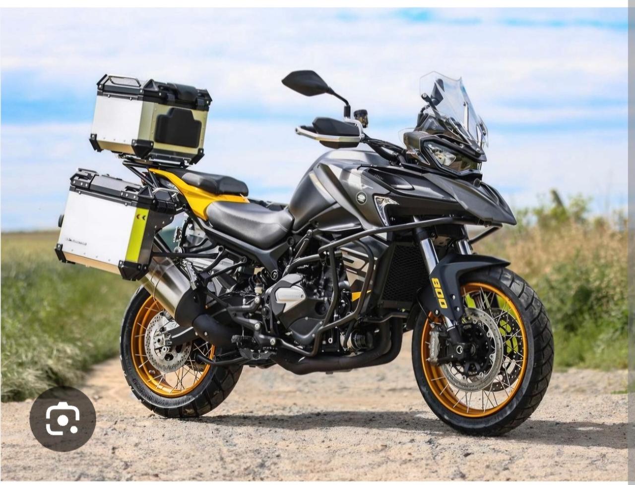 Qj srt 900 sx prezzo bomba