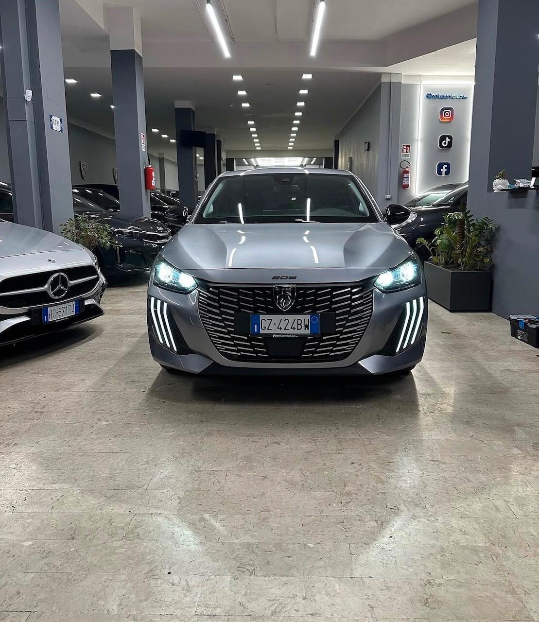 Peugeot 208 PureTech 100 Stop&Start 5 porte Allure