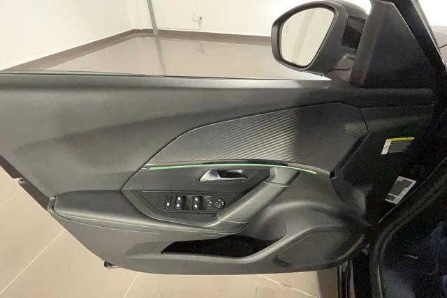 PEUGEOT 2008 motore elettrico 136 CV GT