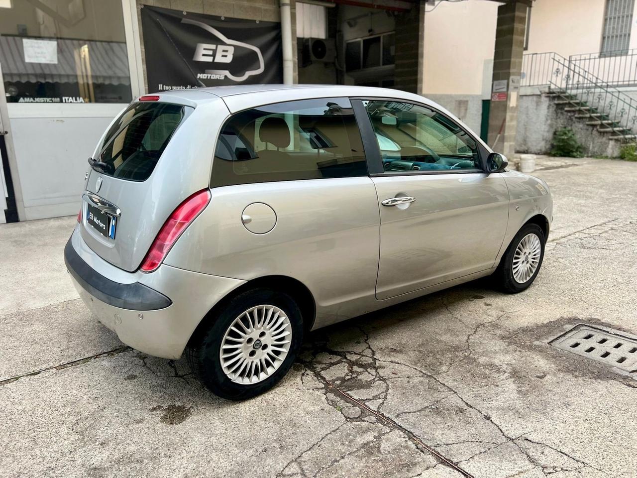 Lancia Ypsilon 1.2 60cv Argento Euro4