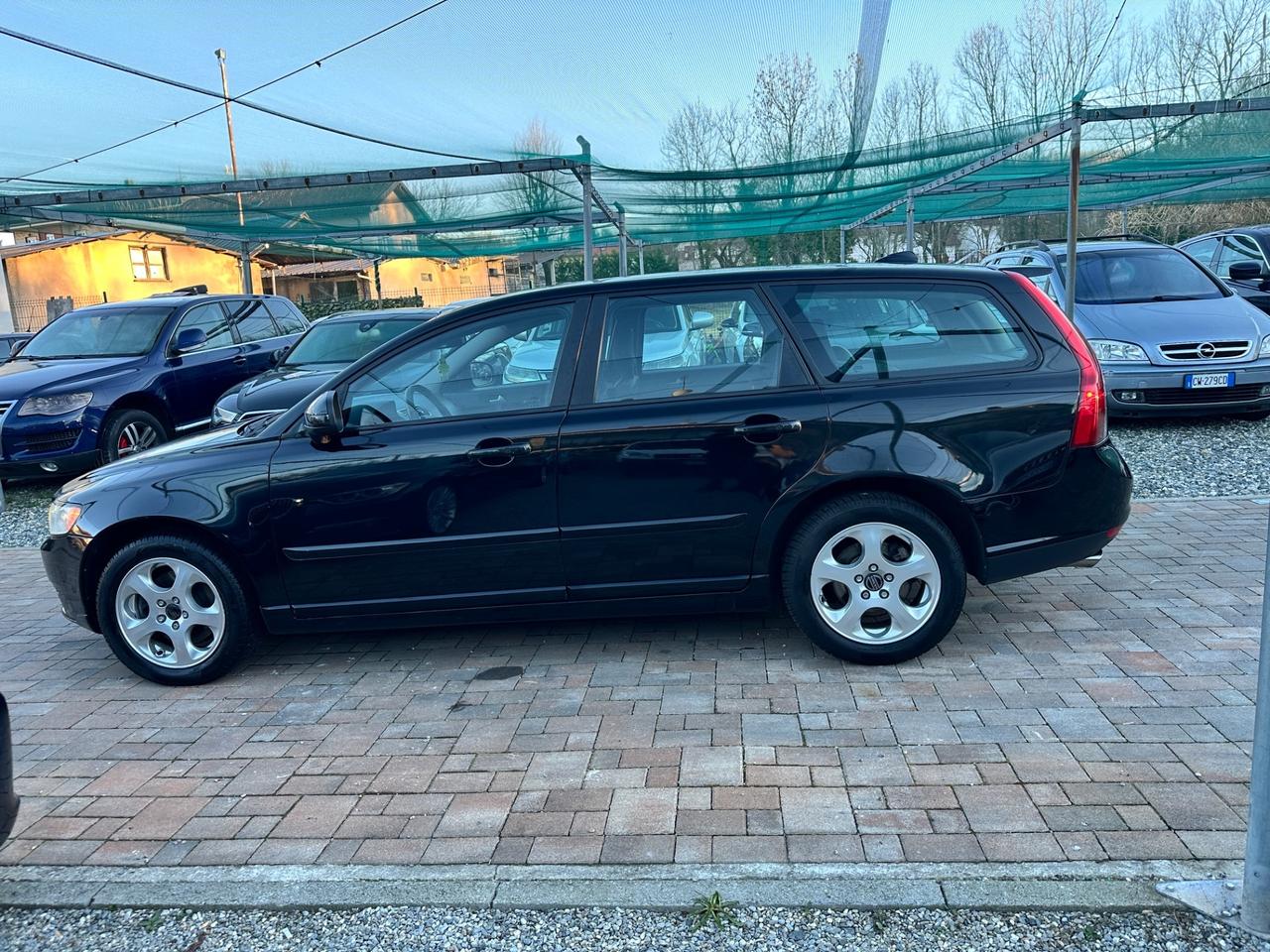 Volvo V50 D3 R-design