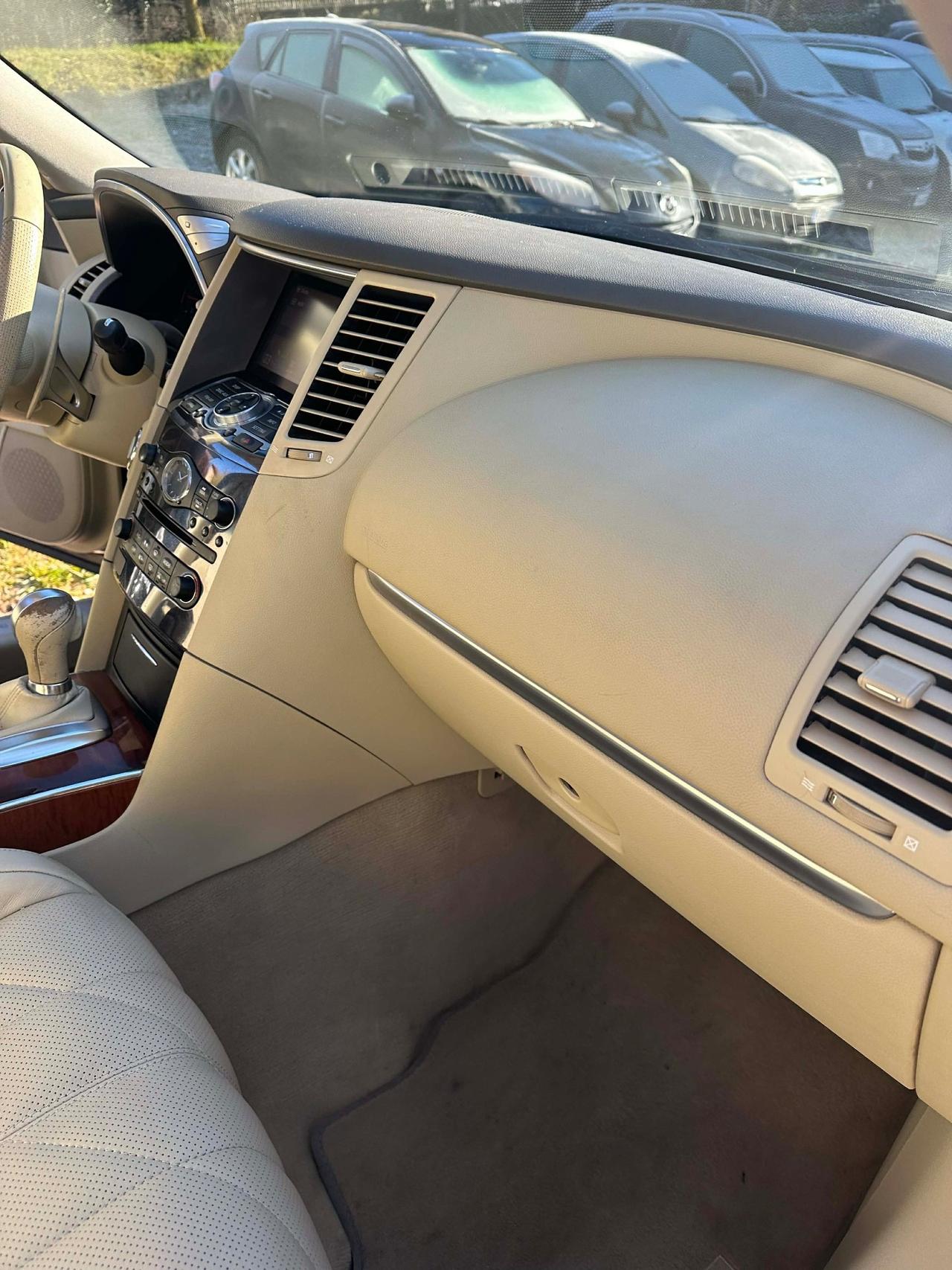 Infiniti FX30d S PREMIUM KMCERT UNICOPR GARANZ