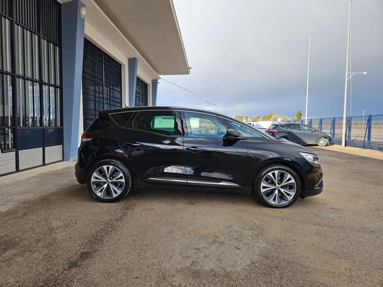 Renault Scénic dCi 8V 110 CV EDC Energy Intens