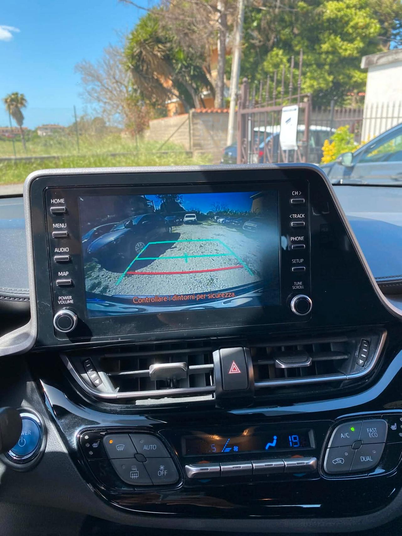 Toyota C-HR 1.8 Benz/Ibrida OK Neopatentato