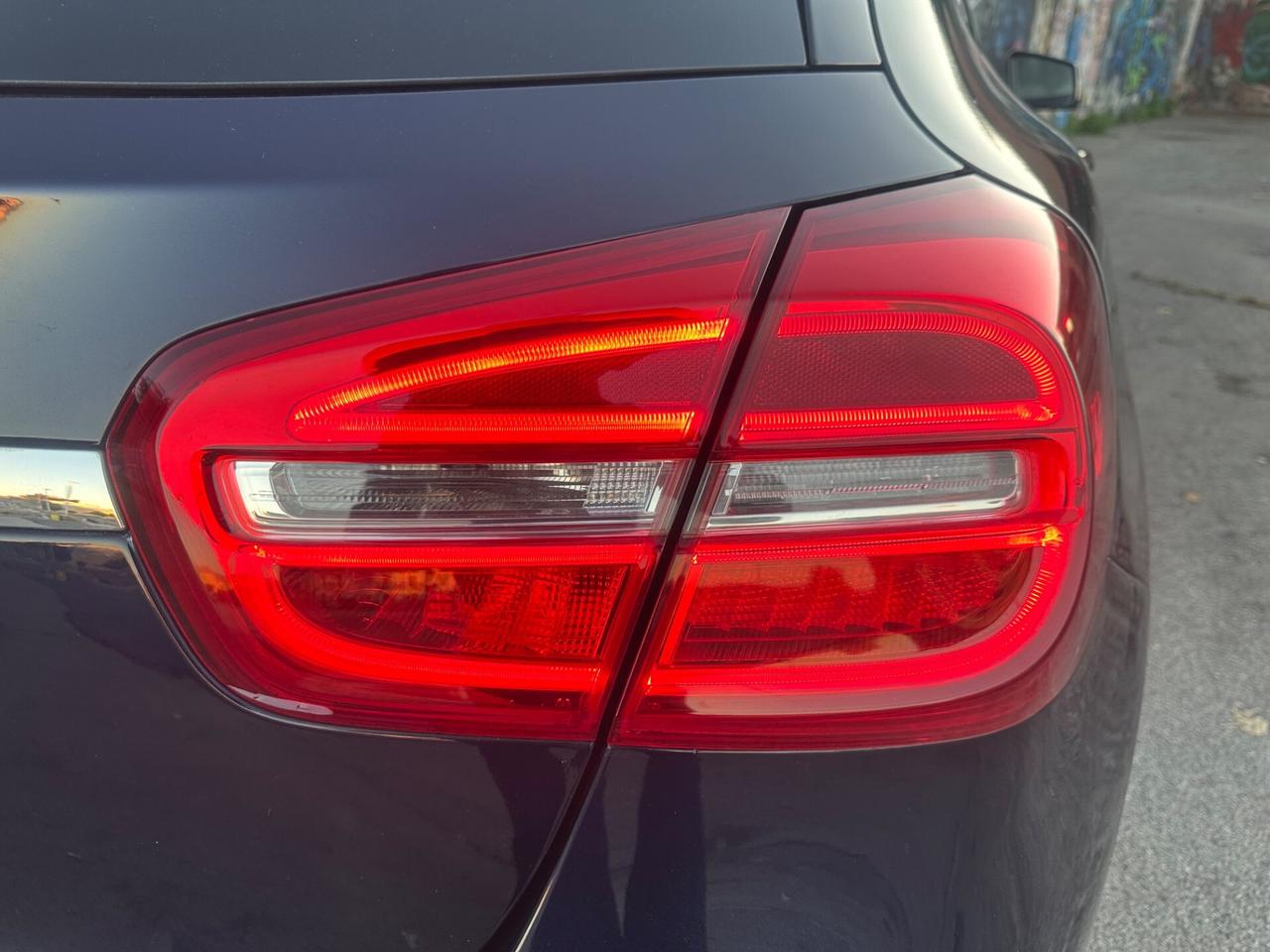 MERCEDES GLA 180 PREMIUM/AUT+TETTO+LED+NAVI+R.CAMERA