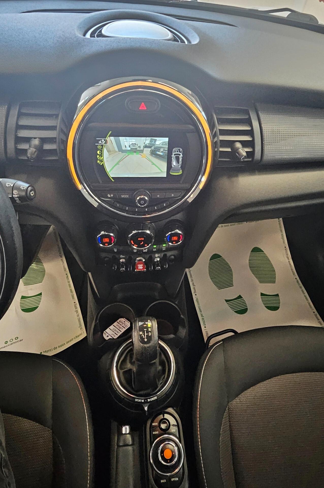 Mini Mini 1.5 Cooper D 5 porte