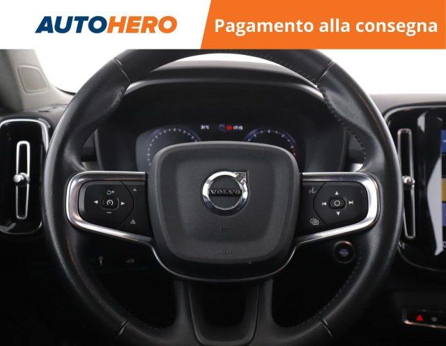 VOLVO XC40 T3 Geartronic Momentum Pro