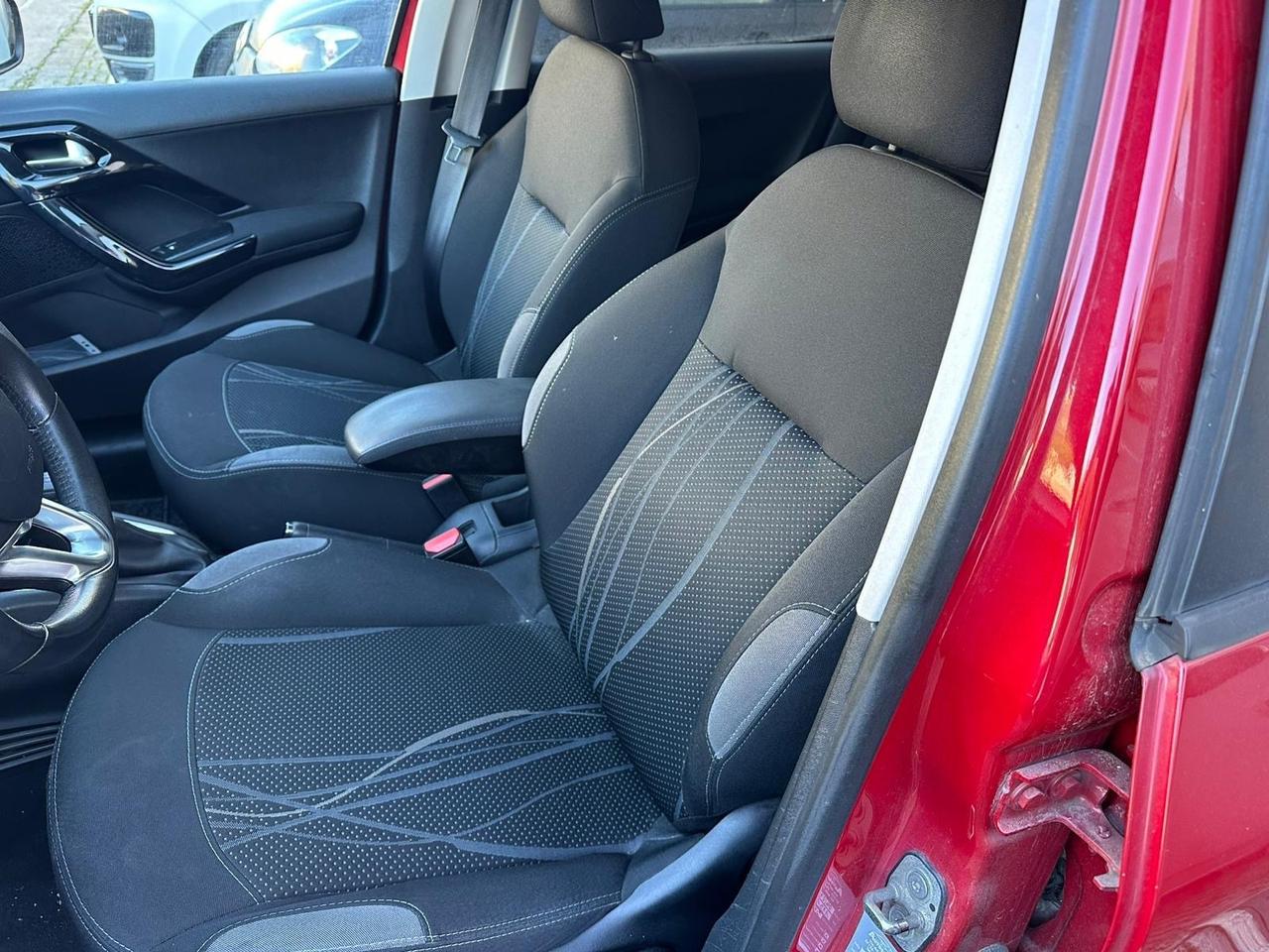 Peugeot 208 1.4 HDi OK NEOPATENTATI