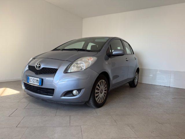 TOYOTA Yaris 1.0 5 porte