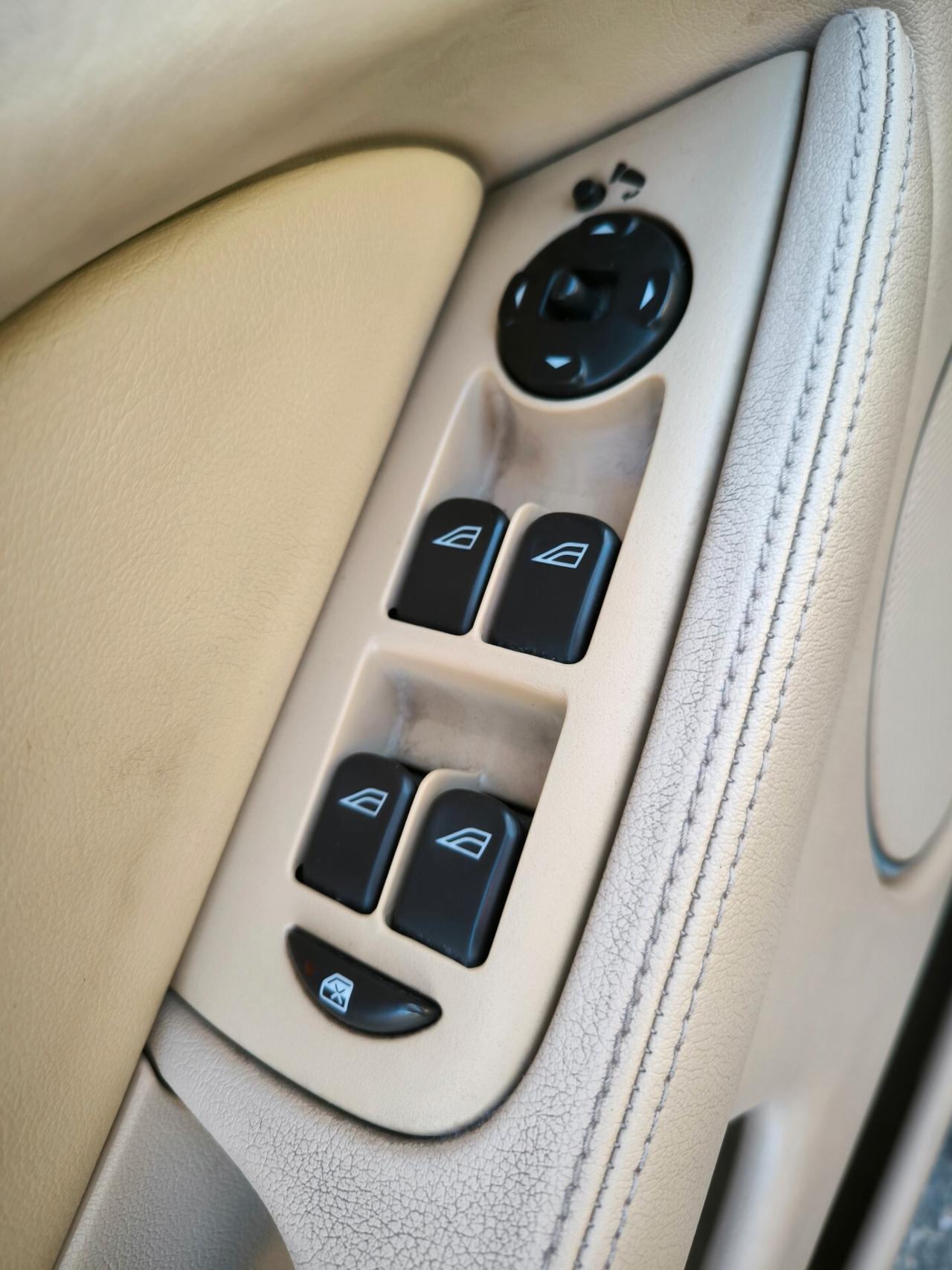 Jaguar X-Type 2.2D cat Wagon Executive