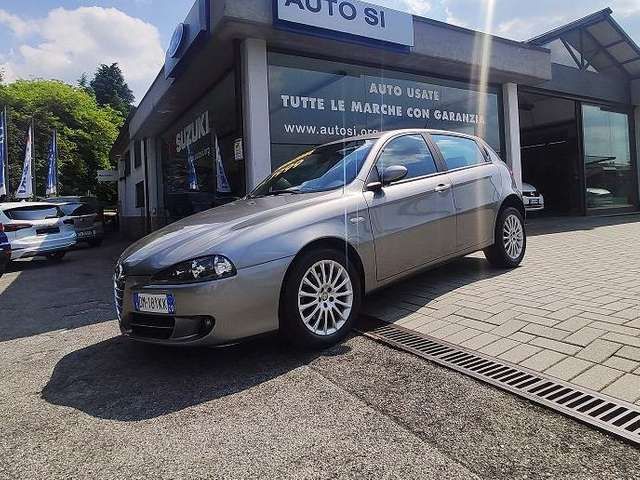 Alfa Romeo 147 147 5p 1.6 ts 16v Distinctive 105cv